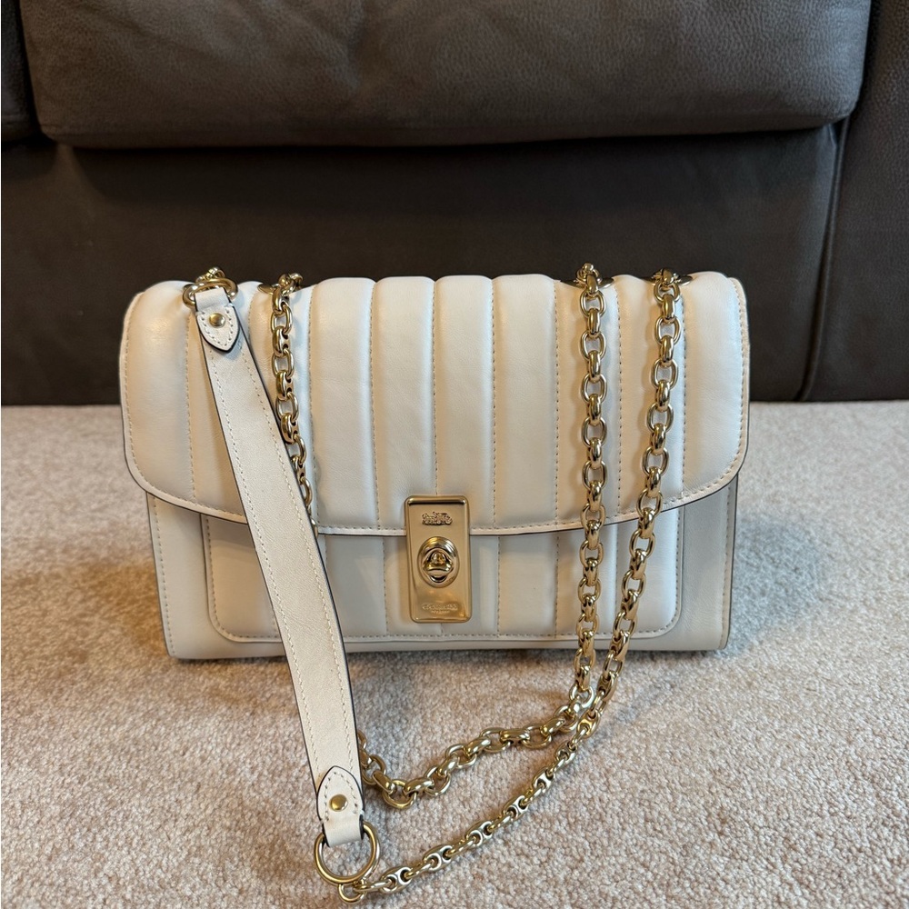 Coach Elegant White Leather Chain Bag